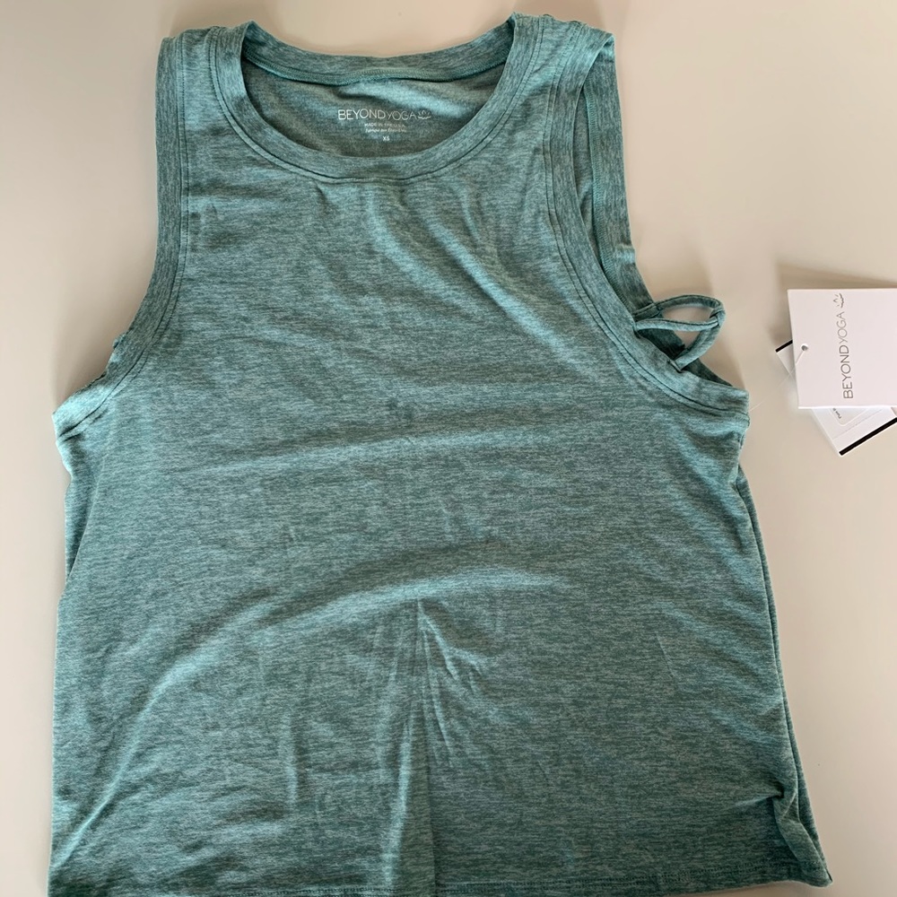 Beyond Yoga Knot So Fast Crop Tank Top